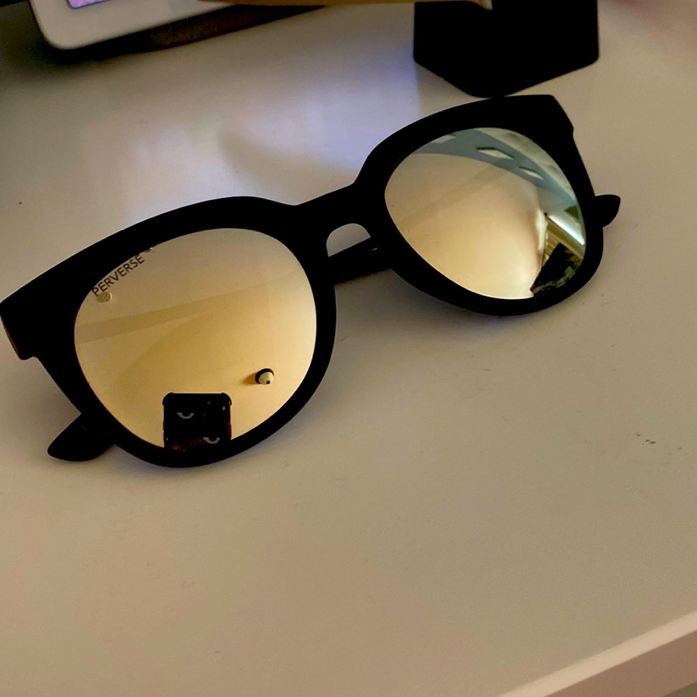 Perverse black cat eye sunglasses. Hot girl summer ☀️